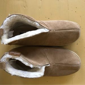 Minnetonka Tucson slipper / moccasin size 8